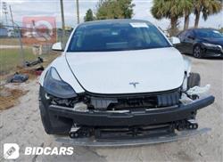 تسلا موديل 3